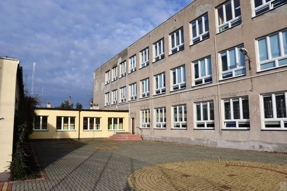 Szkoła Podstawowa Nr 2 Stryków EBR24 - Wiadomości Brzeziny - Wiadomości - Zmiany w Szkole Podstawowej