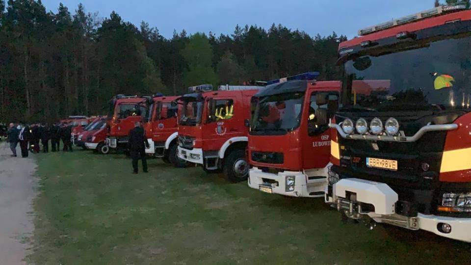 Parada Czerwonych Samochodów przejechała przez powiat brzeziński